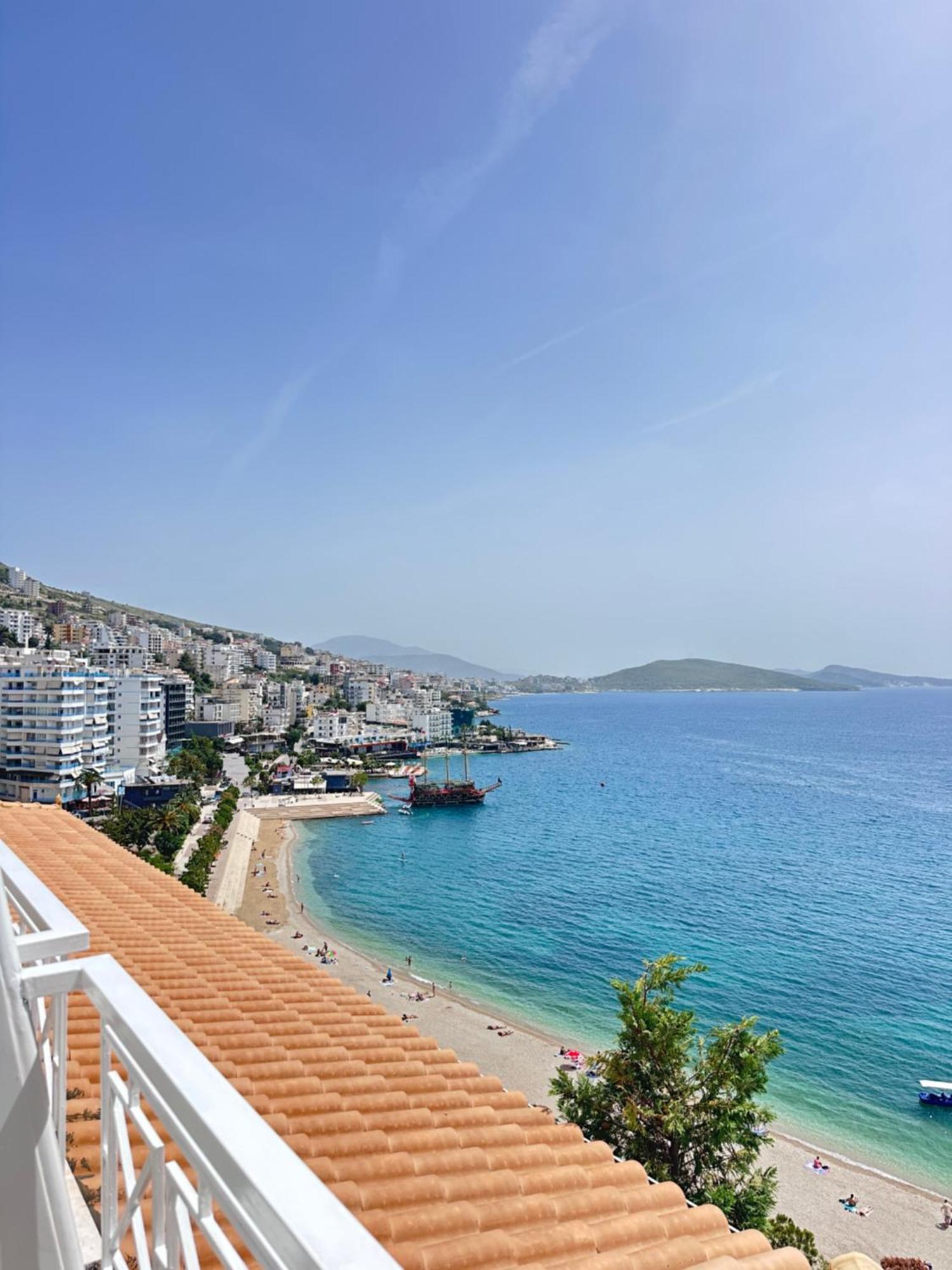 Tini Sea View Apartment Sarandë Exterior foto